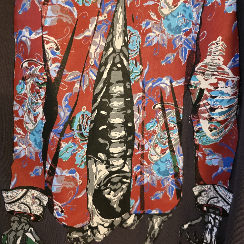 Robert Graham Dark Gray Skull Graphic Tee - Picture 5 of 7